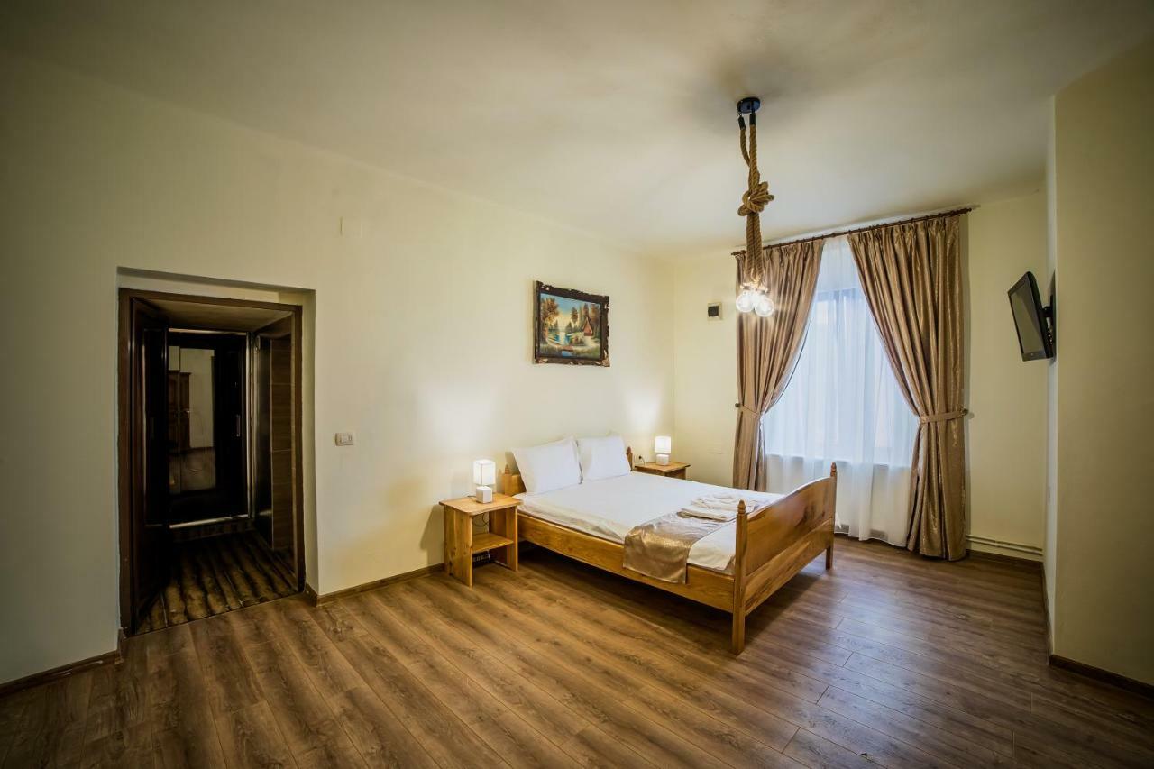 La Maisonnette Braşov Exteriör bild